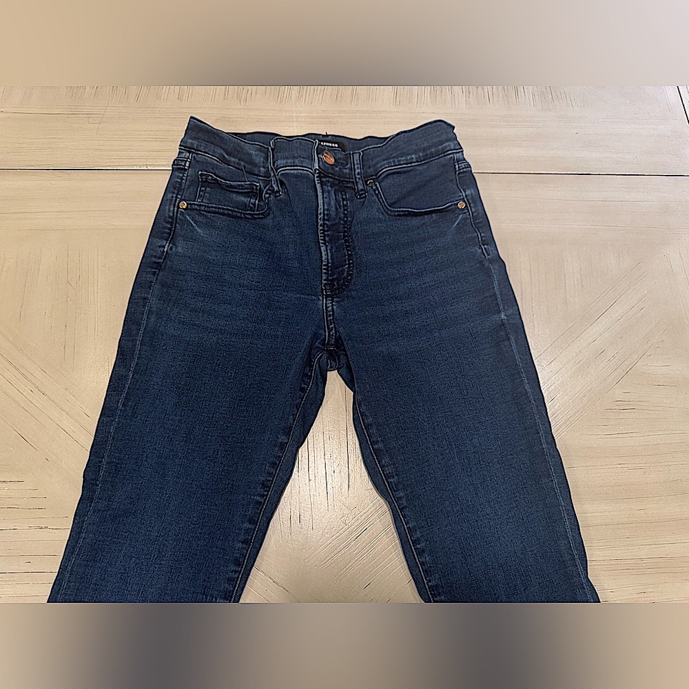 EXPRESS Mid Rise Dark Wash Skinny Jeans – Size 6 Regular - Picture 7 of 16
